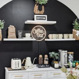 3BR Near O'Hare • Office • Coffee Bar • Sleeps 9, hotel in Chicago
