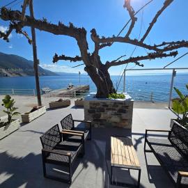 Ilia Suites "Thalassa" – hotel w mieście Ilia