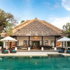 Bersama - luxury beachfront villa!