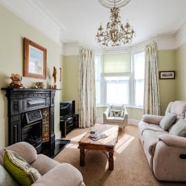 Seaside Townhouse with Parking near Viking Bay, hotel in Broadstairs