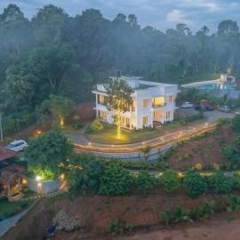 Vythiri Palace Wayanad Pool Resort - Mist Climate & India's First Apple Infinity Pool, ξενοδοχείο σε Vythiri