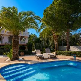 Gkr Luxury Villa – hotel w mieście Aghia Marina