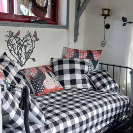 Le "GRAND VOYEUX" STUDIO cosy, avec MEZZANINE - Gîte Indépendant de plain pied avec jardin, barbecue braséro Parking Wifi Netflix
