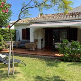 Chalet Las Meninas, hotell i Denia