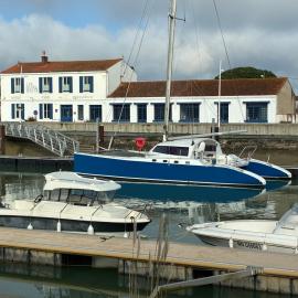 Les Bains Boyardville - Hôtel et Restaurant, hotel di Boyardville