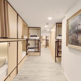 Albergue San Nicolás, ξενοδοχείο στο Λογκρόνο