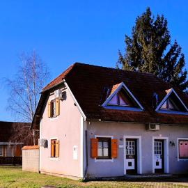 See You House, Terme Čatež 153, hotel in Čatež ob Savi