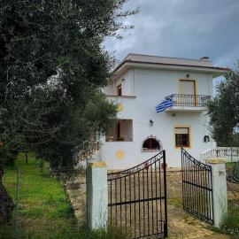 TheVVstory ,, Lovely Home Stay - Close to town and Nature, hotell sihtkohas Akrotiri