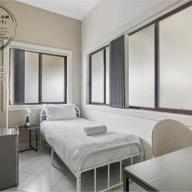 Cosy Single Room - Near Bankstown Central & WSU - Shared Bathrooms, hotel in Bankstown