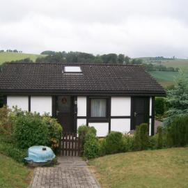 frisch renoviertes Ferienhaus in Meschede-Hennesee, hotel a Erflinghausen