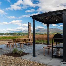 Yugen Retreats Furano, hotel in Kami-furano