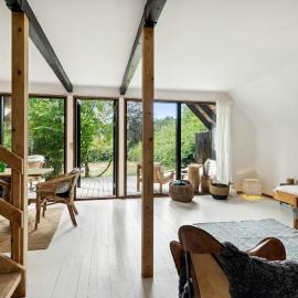 Peace And Togetherness In A Charming Summer Home