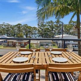 Portside at The Arc by Experience Jervis Bay, hotel i Vincentia