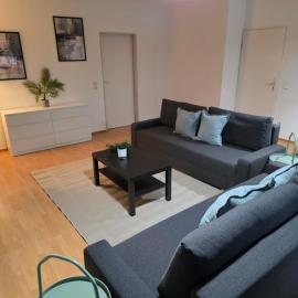 Monteurwohnung - Ferienwohnung - WLAN - Smart TV - Parkplatz - 5min bis ins Zentrum, hotel i Sankt Wendel