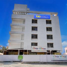 FabHotel Relax Inn Executive