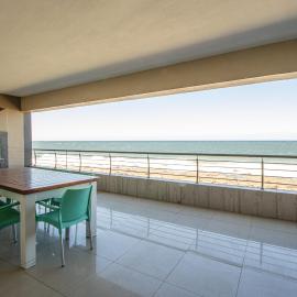 Saints View Resort Unit 16, hotelli kohteessa Uvongo Beach