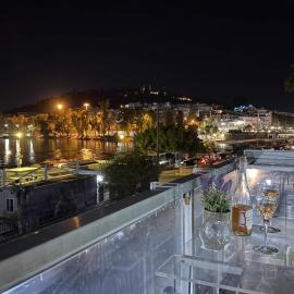 Seaside Apartment with a great view in Chalkida, hotel v destinácii Chalkida