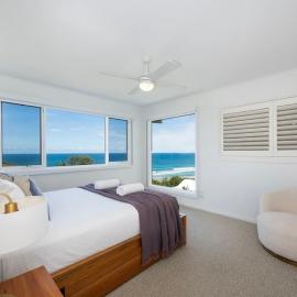 Ziggy's Beach House - Ocean views, Jacuzzi, Sauna!, хотел в Вулгулга