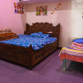 Kashi Prasad Home Stay, hotel in Tarahti
