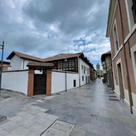 Aticos La Riba, hotel in Luanco