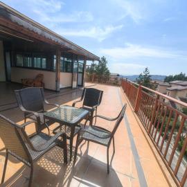 Xiannv Mountain House, хотел в Chongming