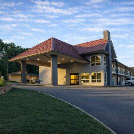 Quality Inn Kodak Sevierville، فندق في كوداك