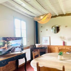 La Longère au Fil des Saisons, hotel in Favières