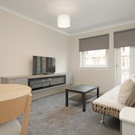 1BR Shawlands Walk To Queens Park with Parking
