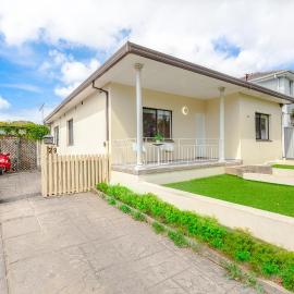 Renovated House in Concord Near Train & Parking