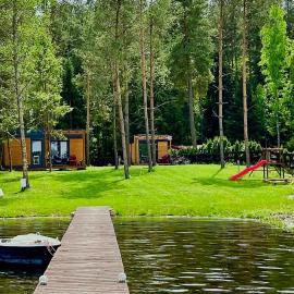 Makosieje Resort-15m od brzegu,widok na jezioro,wi-fi, hotel in Makosieje