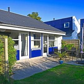 Marielyst Nørrevang-solrig-sydvendt-centralvarme, hotel a Bøtø By