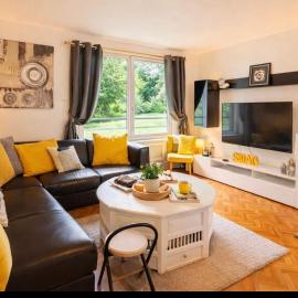 Grand appartement 5 pers avec parking proche du centre ville de Toulouse, hotel in Toulouse