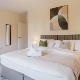Spacious 3 Bed in Letchworth by ARP HOMES, Ideal for contractors and Long Term Stays, Sleeps 6, hotel u gradu Letchworth
