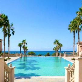 The Amathountas Residence, hotell i Pyrgos
