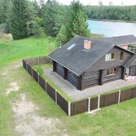 Nature Gem Lake House Ildzes, viešbutis mieste Vikstrauti