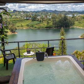 Rocks Glamping - Guatapé, El Peñol, hotel a El Peñol