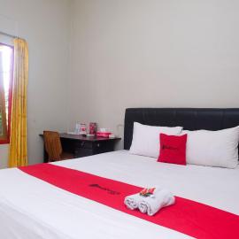 RedDoorz near Kampus UMP Purwokerto, hotel in Purwokerto