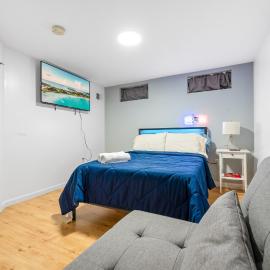 Entire apartment only 5 min from NewarkPenn Station