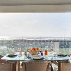 luxury Plazza Sea view