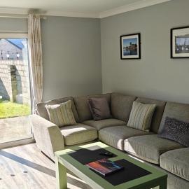 4 Bed House Sleeps 8 - Enclosed Garden - Parking