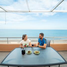 Primera línea de playa, Terraza frente al mar, Parking