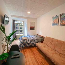 Cossy studio apartment in downtown