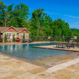 Heavenly Haven – Romantic 2-BR Chalet, Hot Tub, Game room and Resort Pool
