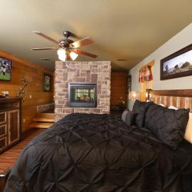 Head Over Hills –Luxe 5-Bed Chalet with Theater, Sauna & Smoky Mountain Views