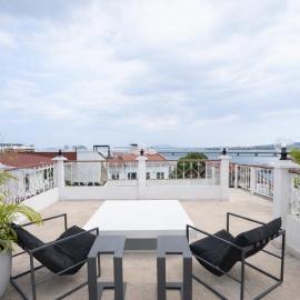 AmazINN Places Private Rooftop and Jacuzzi IX