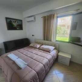 Apartment 2 by Villa Ceni, hotel a Elbasan