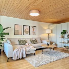 Lakeview-Apartment - Komplette Wohnung mit Seeblick an ruhiger Lage, hotell i Weesen