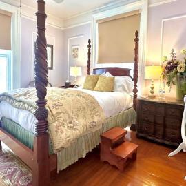 Wisteria Suite -The Belvedere Inn, hotel in Oswego