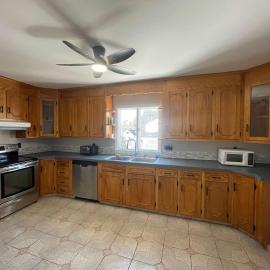 3 BR Apartment Near Wesleyan 202