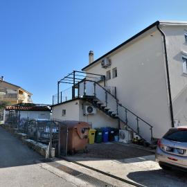 Apartment By the sea, hotel di Čižići